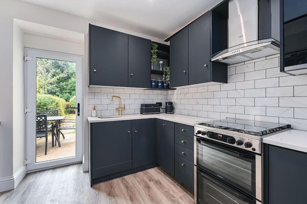 Stunning Spacious Duplex With Garden 141A Hastings Buitenkant foto