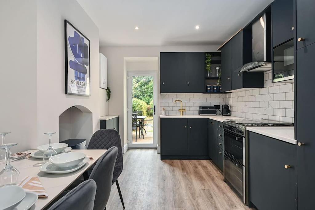 Stunning Spacious Duplex With Garden 141A Hastings Buitenkant foto